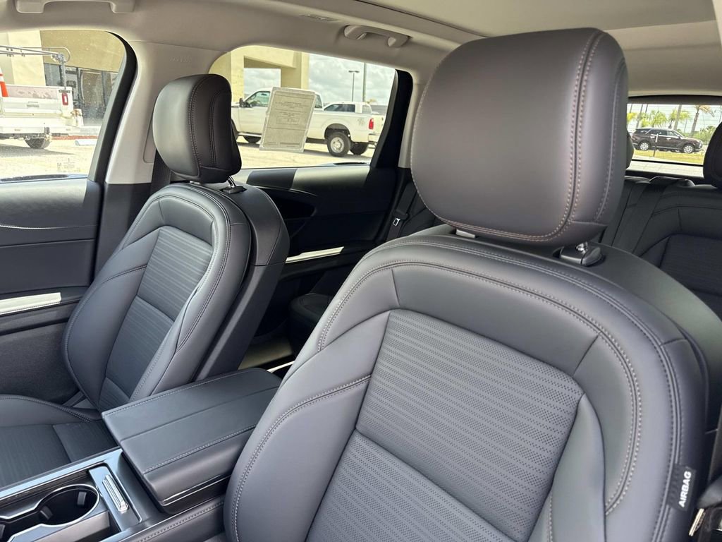 New 2026 Lincoln Nautilus Reserve w/ Jet Appearance Package AWD/4WD image 21