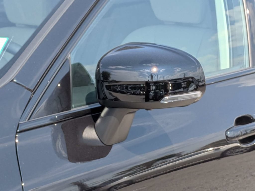 Used 2025 Volvo XC60 T8 Plus w/ Protection Package Premier AWD/4WD image 11