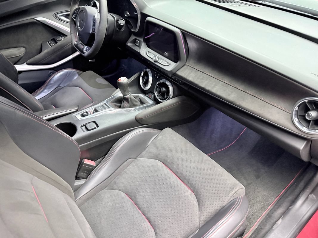 Used 2018 Chevrolet Camaro ZL1 RWD image 11