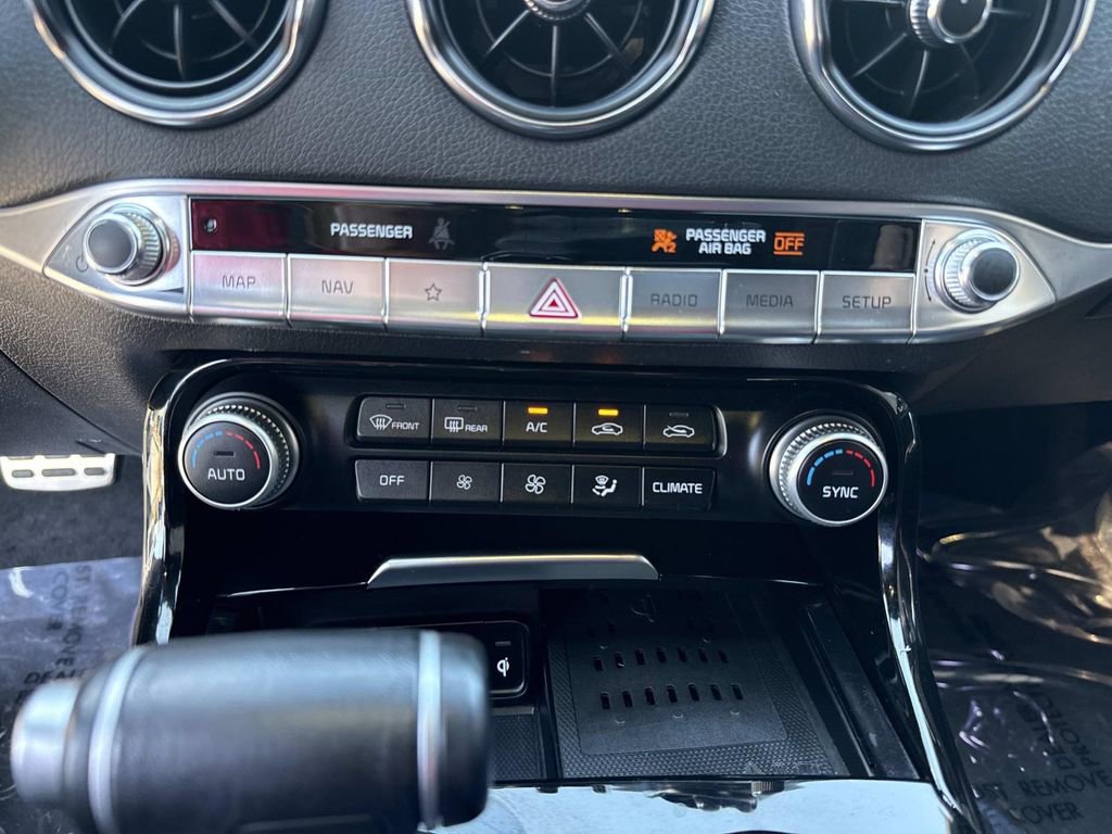 Used 2022 Kia Stinger GT-Line w/ Sun & Sound Package image 32