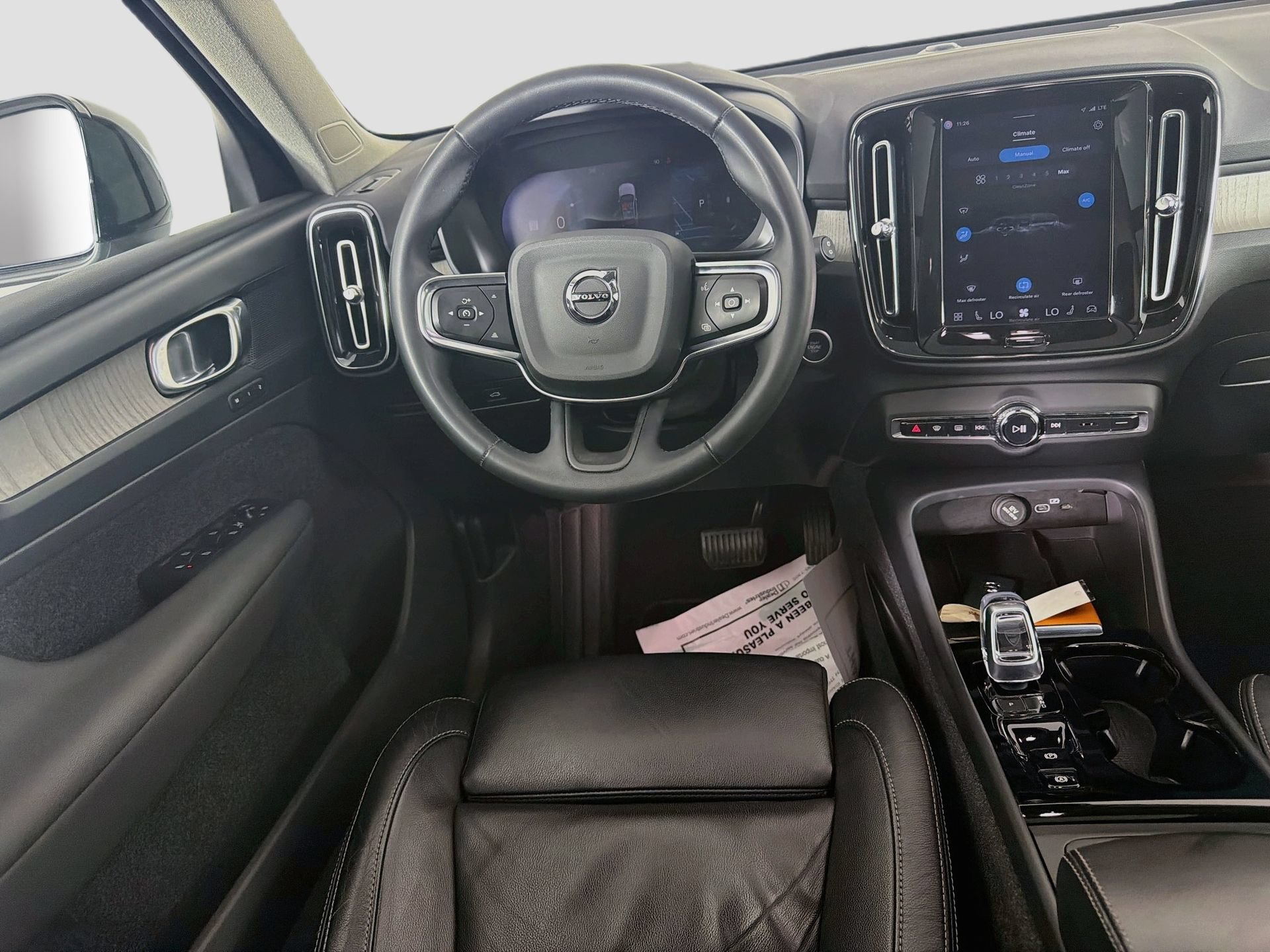 Certified 2023 Volvo XC40 B5 Plus w/ Protection Package Premier AWD/4WD image 23