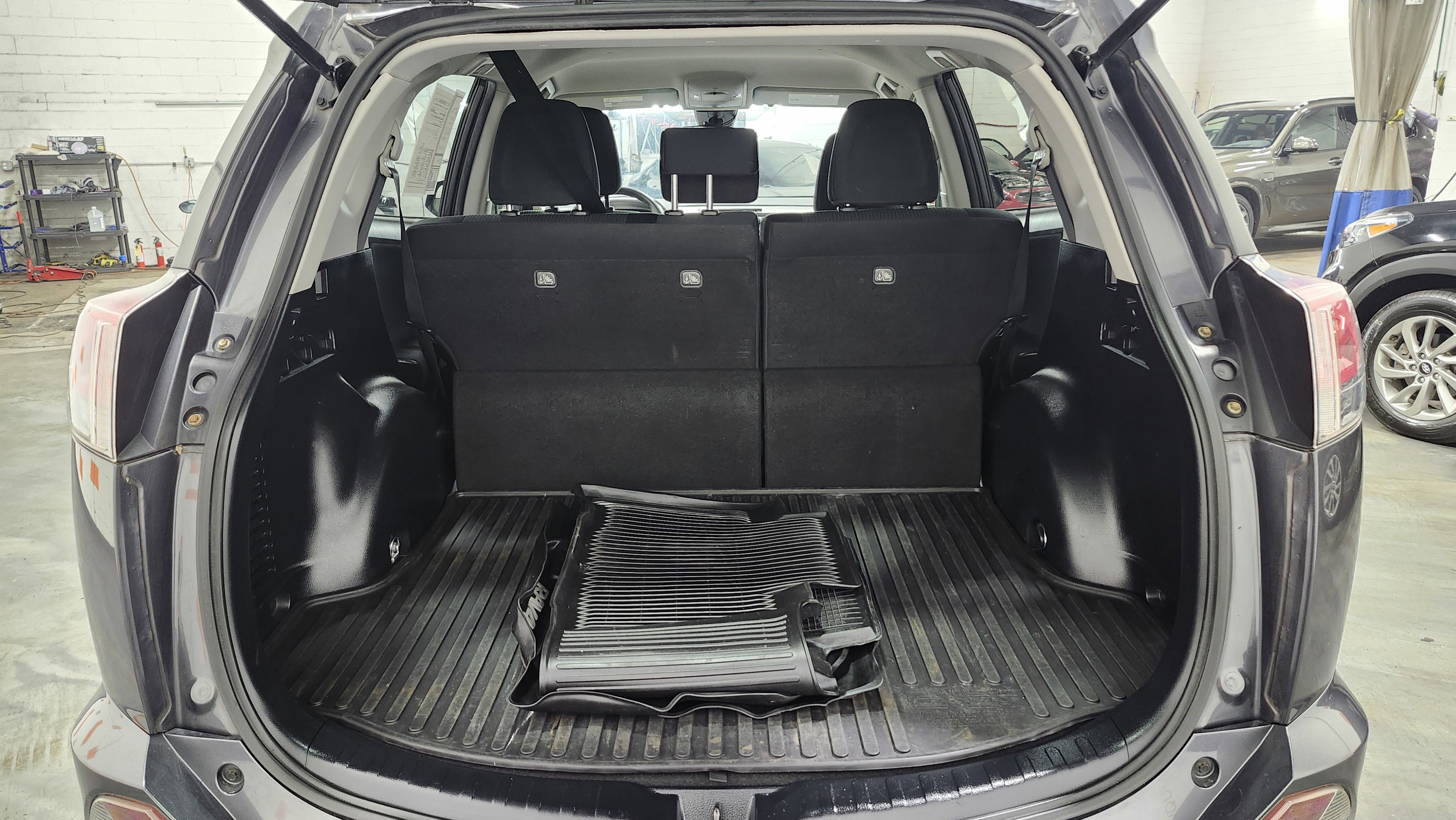 Used 2017 Toyota RAV4 LE w/ All Weather Liner Package image 20