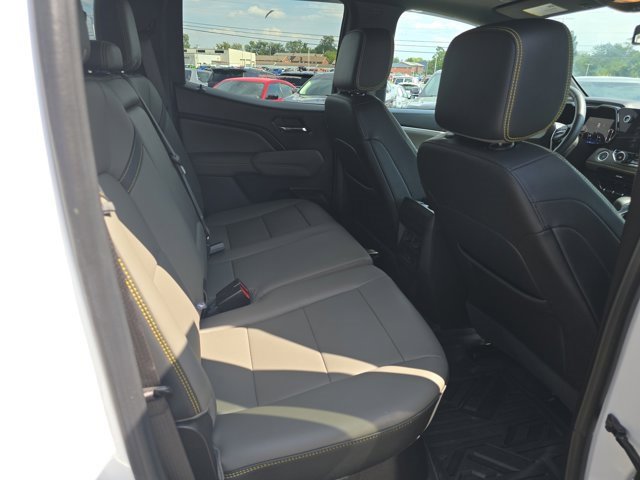 Used 2024 Chevrolet Colorado ZR2 w/ ZR2 Convenience Package III image 18