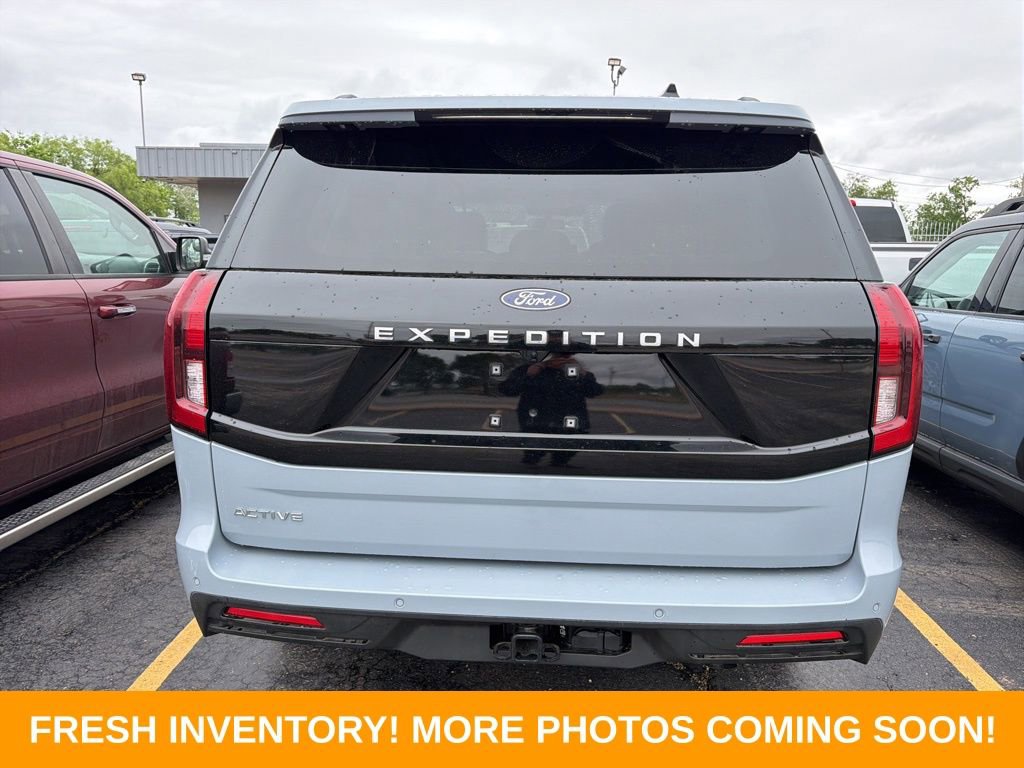 Used 2025 Ford Expedition Active AWD/4WD image 5