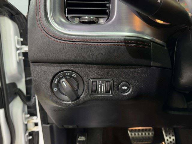 Used 2019 Dodge Charger SRT Hellcat w/ Harman/Kardon Audio Group RWD image 26