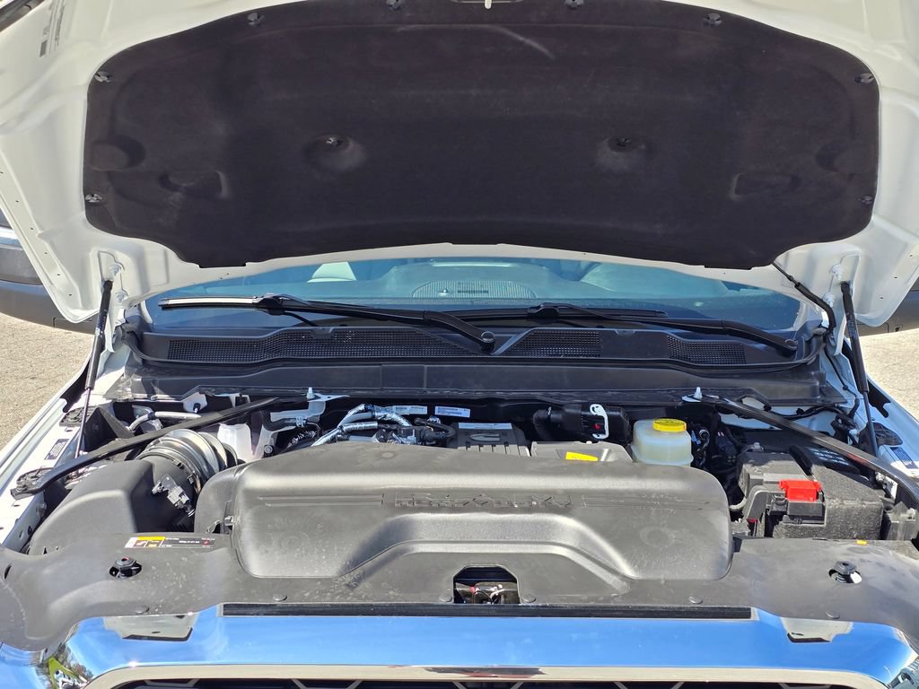 New 2026 RAM 3500 Tradesman AWD/4WD image 18