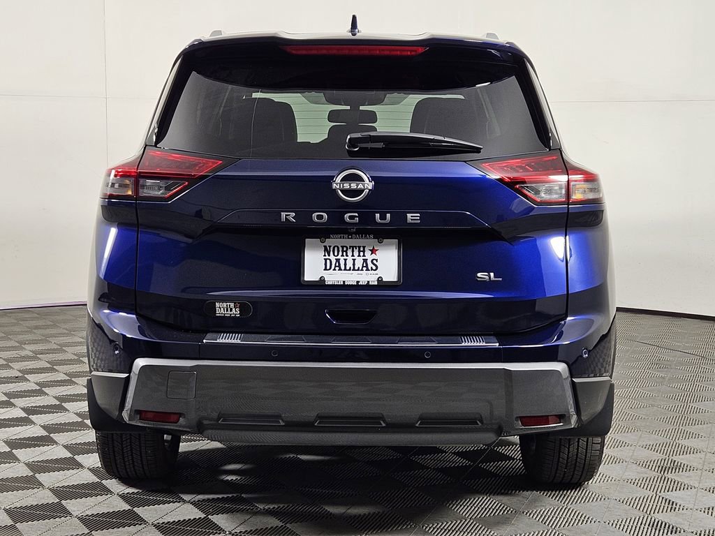 Used 2025 Nissan Rogue SL image 4