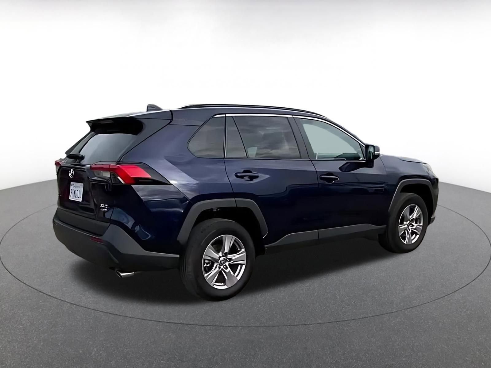 Used 2025 Toyota RAV4 XLE w/ Convenience Package image 15