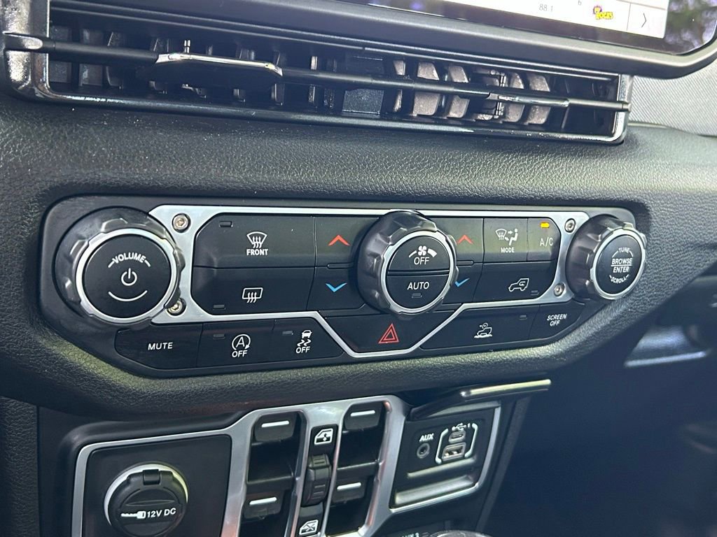 Certified 2025 Jeep Gladiator Willys image 42