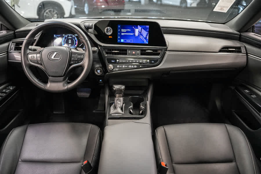 Used 2024 Lexus ES 350 w/ Accessory Package (Z2) FWD image 12