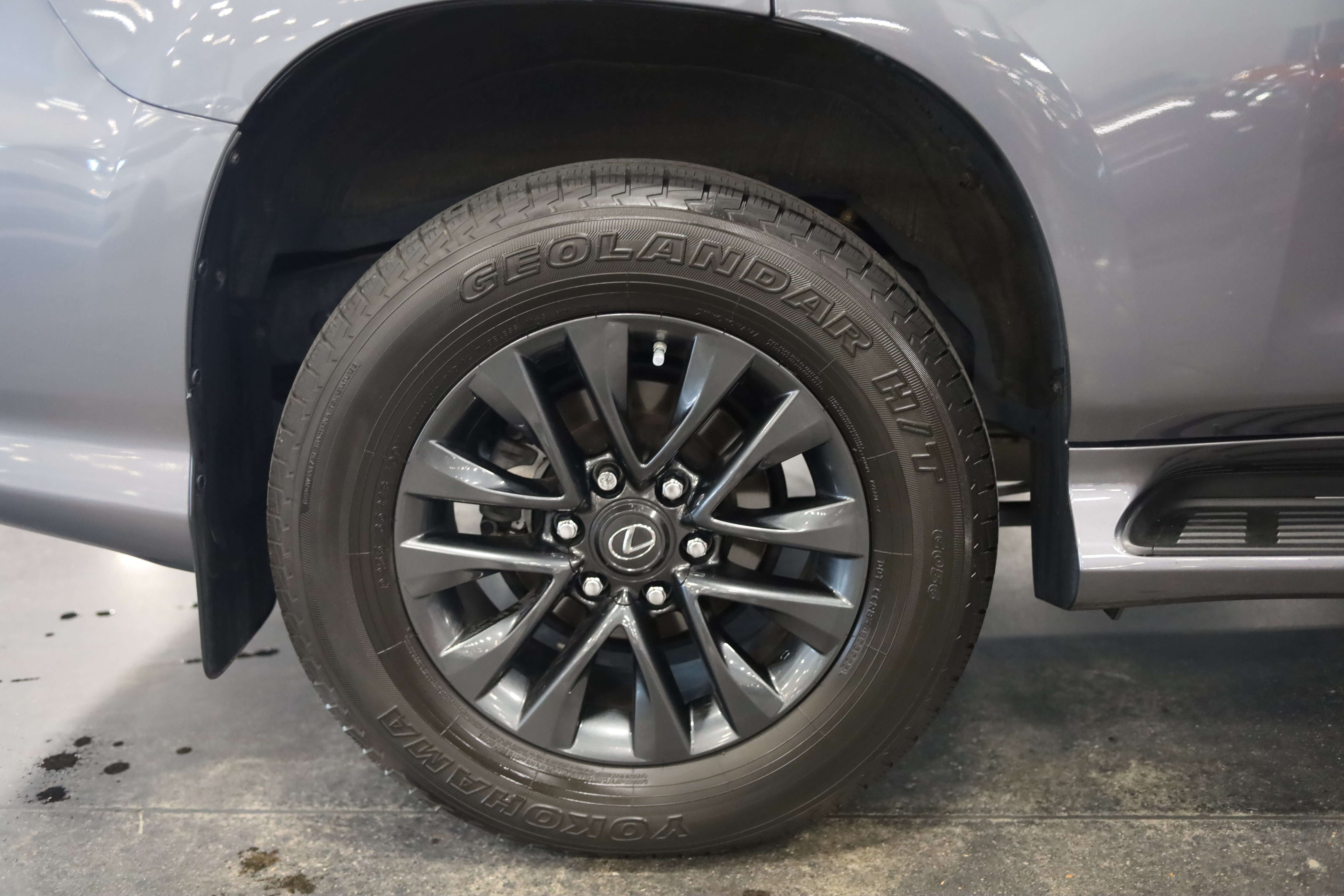 Used 2021 Lexus GX 460 Premium w/ Premium Package AWD/4WD image 12