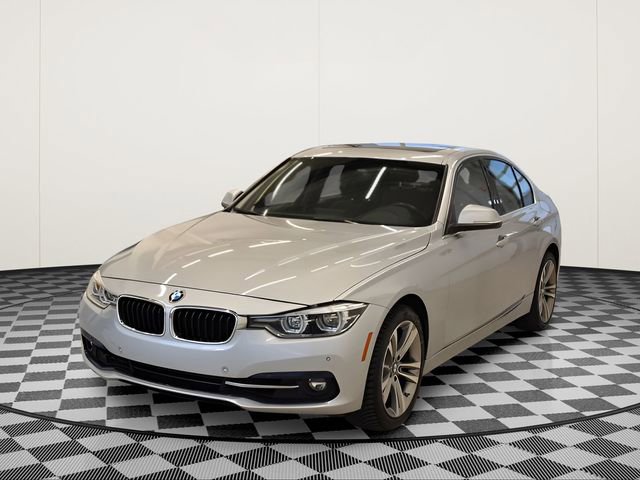 Used 2017 BMW 330i xDrive Sedan AWD/4WD image 9
