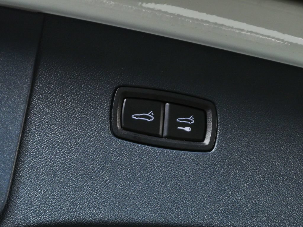 Certified 2021 Porsche Cayenne Coupe AWD/4WD image 33