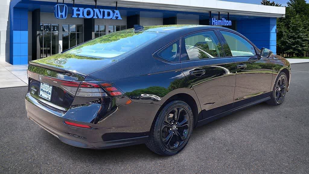Certified 2025 Honda Accord SE image 8
