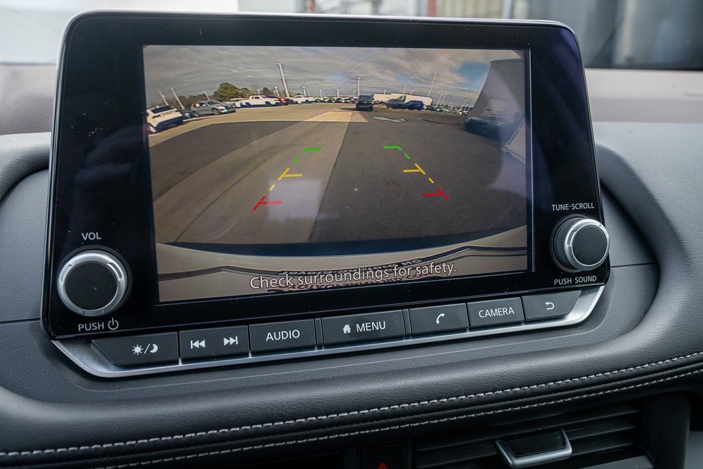 Used 2023 Nissan Rogue S image 13