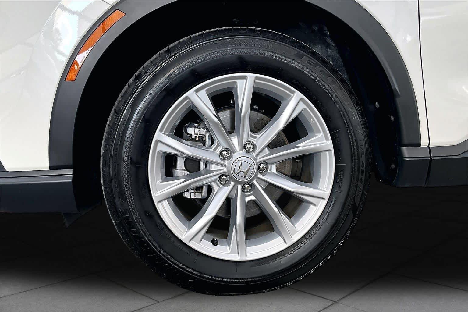 Used 2025 Honda CR-V EX-L image 11