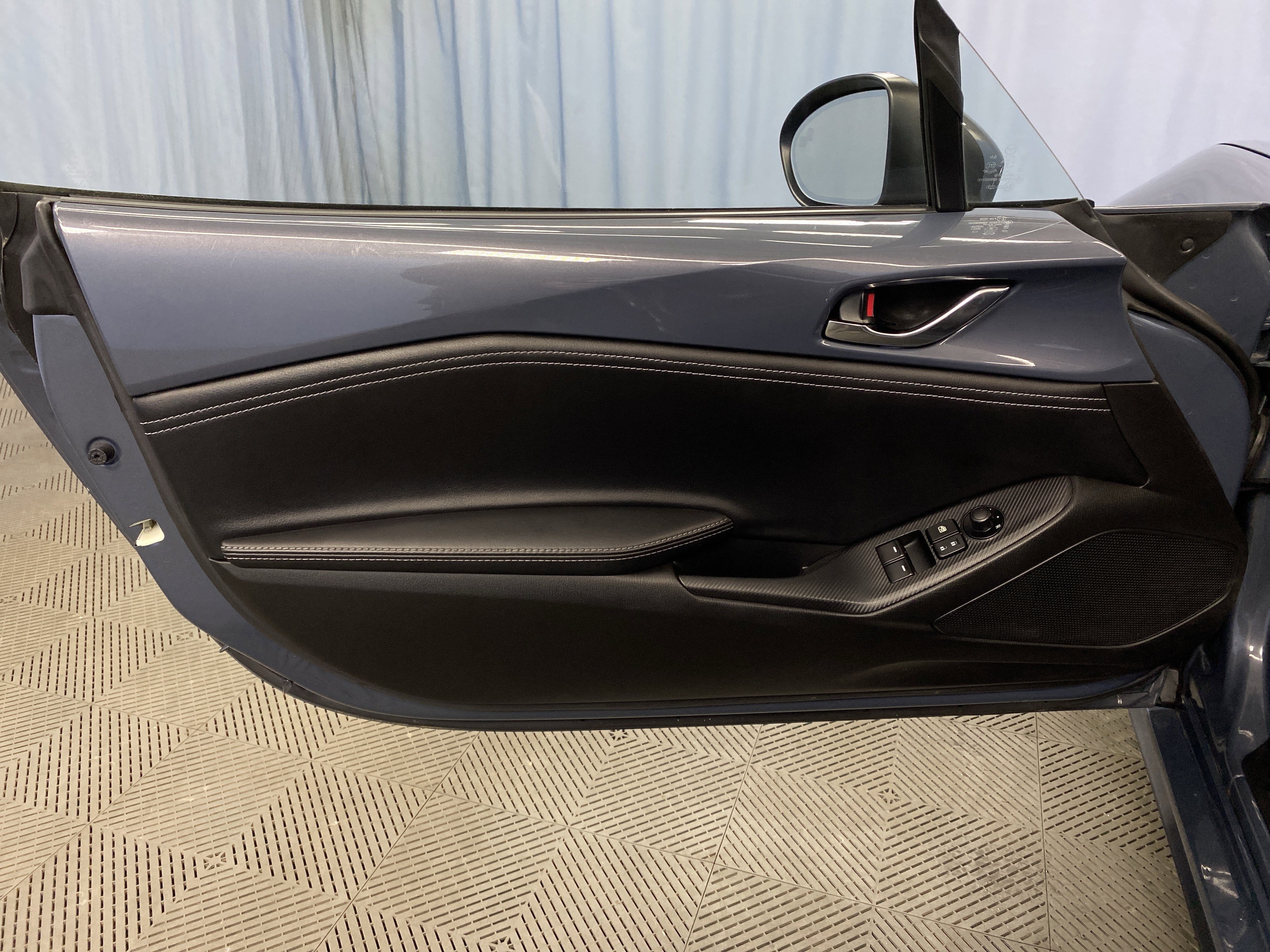 Used 2021 MAZDA MX-5 Miata RF Grand Touring image 11