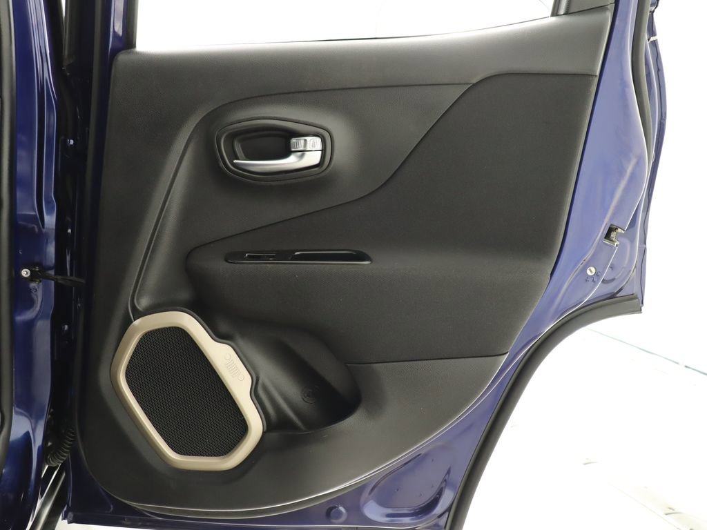 Used 2016 Jeep Renegade Sport w/ Power & Air Group FWD image 35