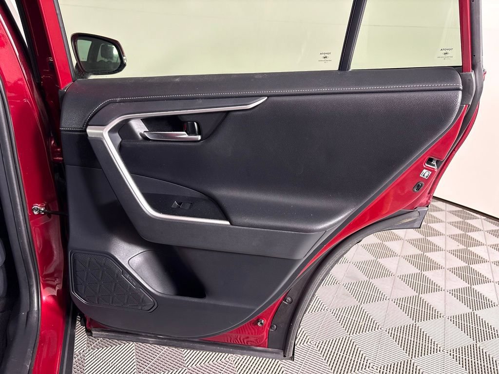 Used 2019 Toyota RAV4 Limited FWD image 42