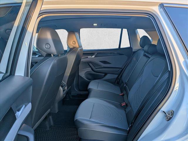 New 2026 Volkswagen Tiguan SE image 14