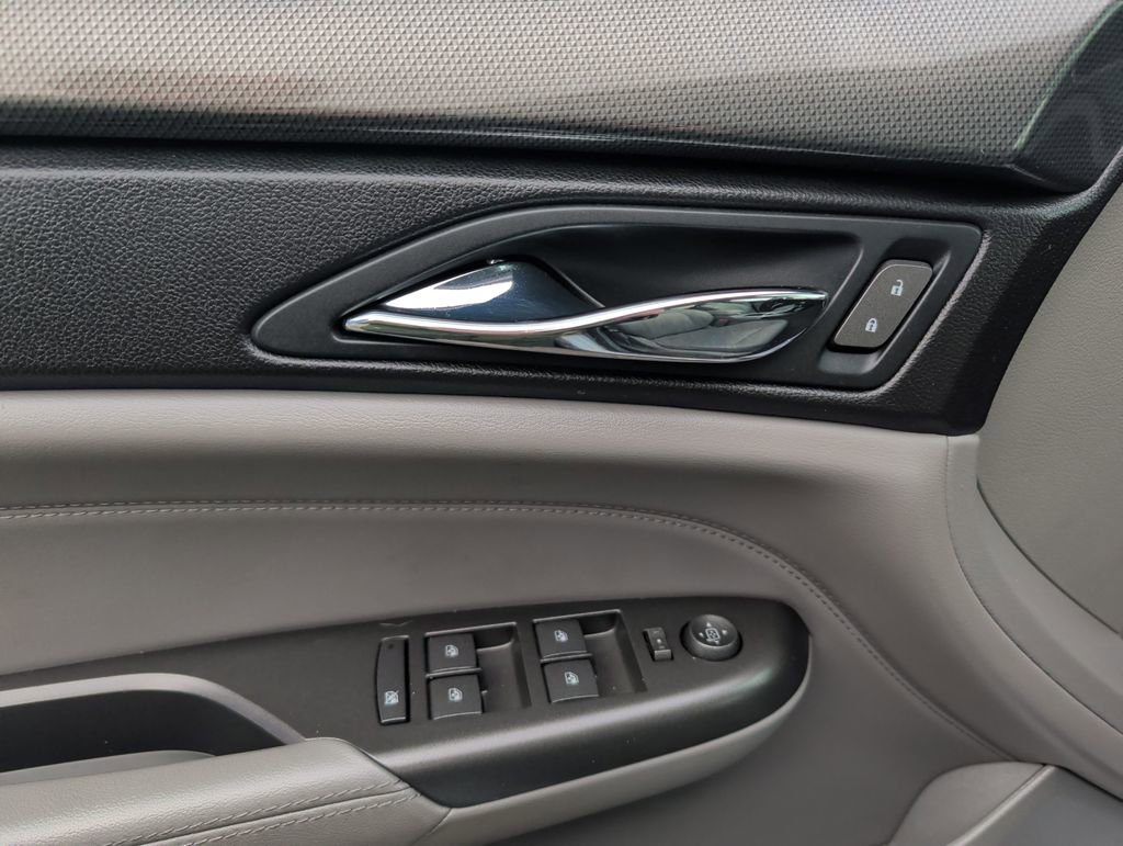 Used 2012 Cadillac SRX FWD image 10