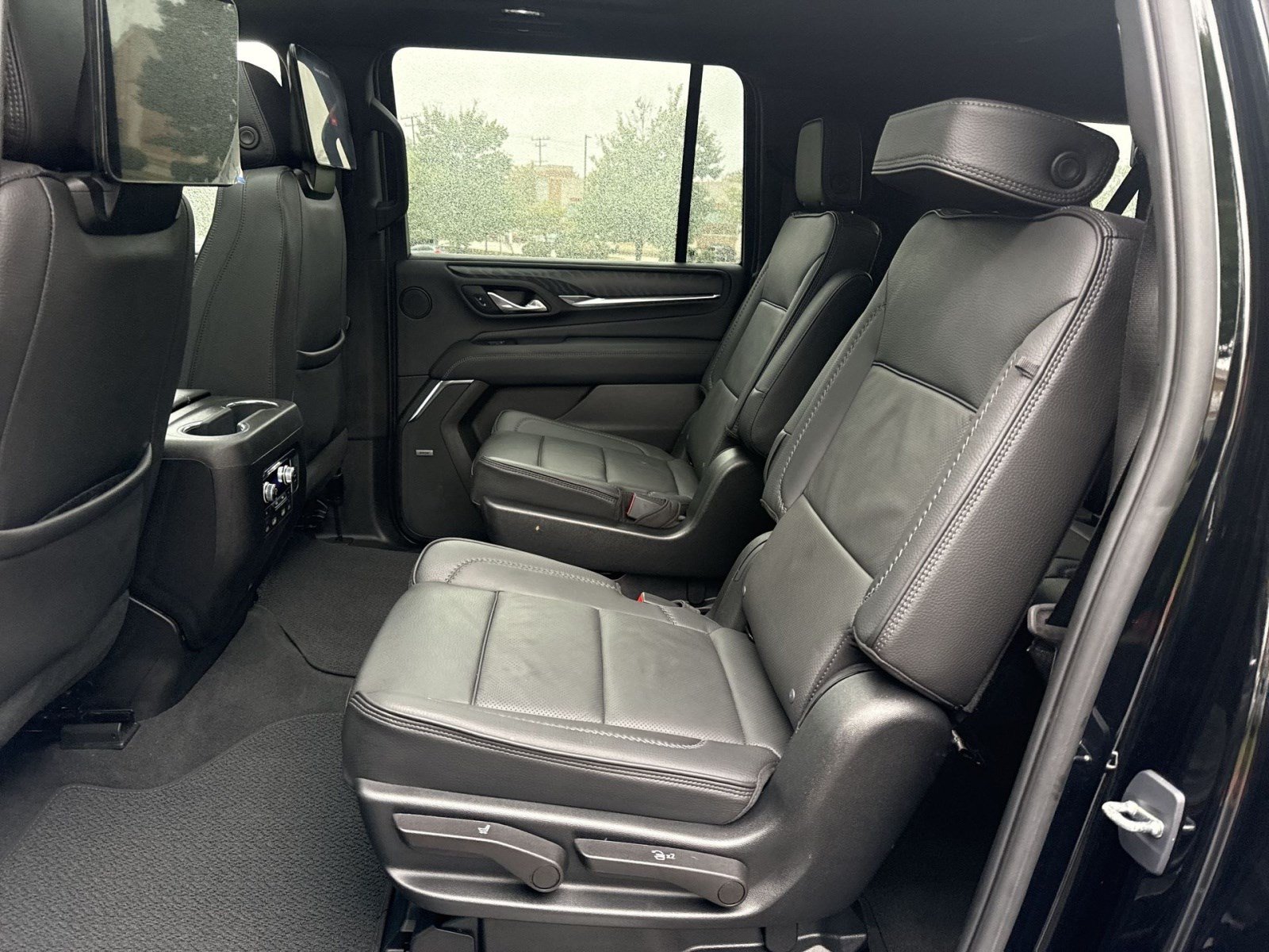 Used 2023 GMC Yukon XL Denali w/ Denali Reserve Package AWD/4WD image 24