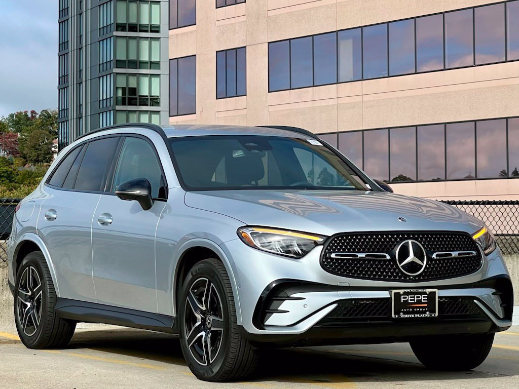 Used 2026 Mercedes-Benz GLC 300 4MATIC image 1