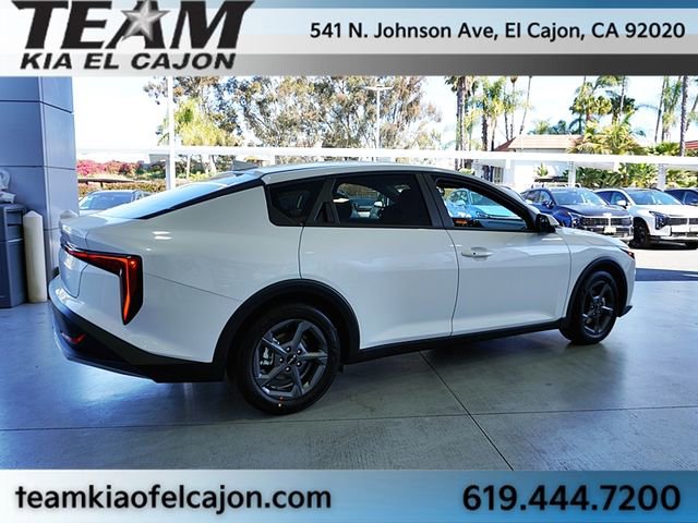 Used 2026 Kia K4 LXS image 9