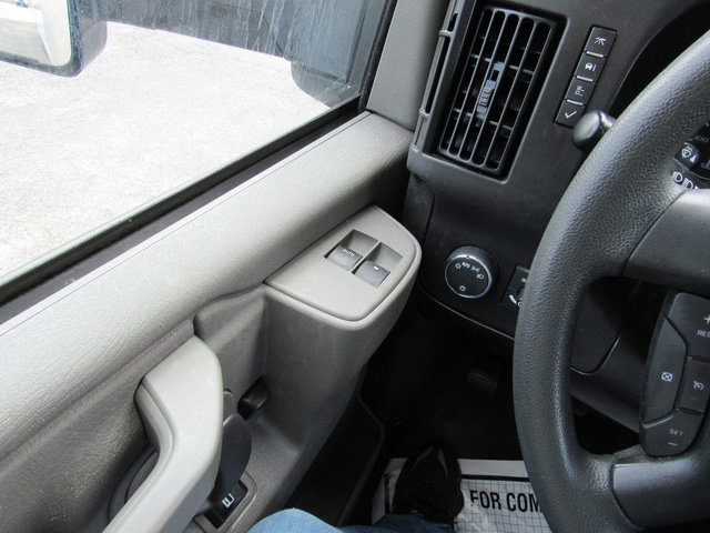 Used 2024 Chevrolet Express 3500 w/ Power Convenience Package RWD image 33