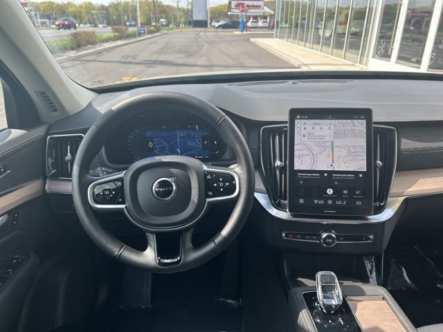 Certified 2025 Volvo XC90 B6 Plus AWD/4WD image 18