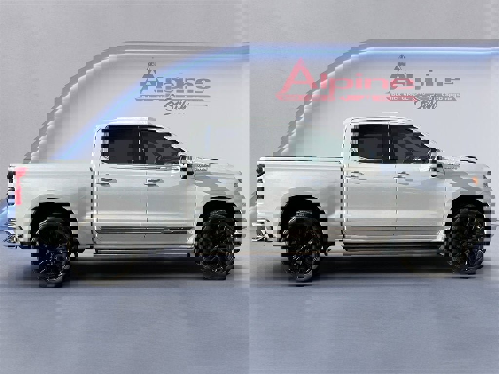 Used 2022 Chevrolet Silverado 1500 High Country w/ High Country Premium Package image 6