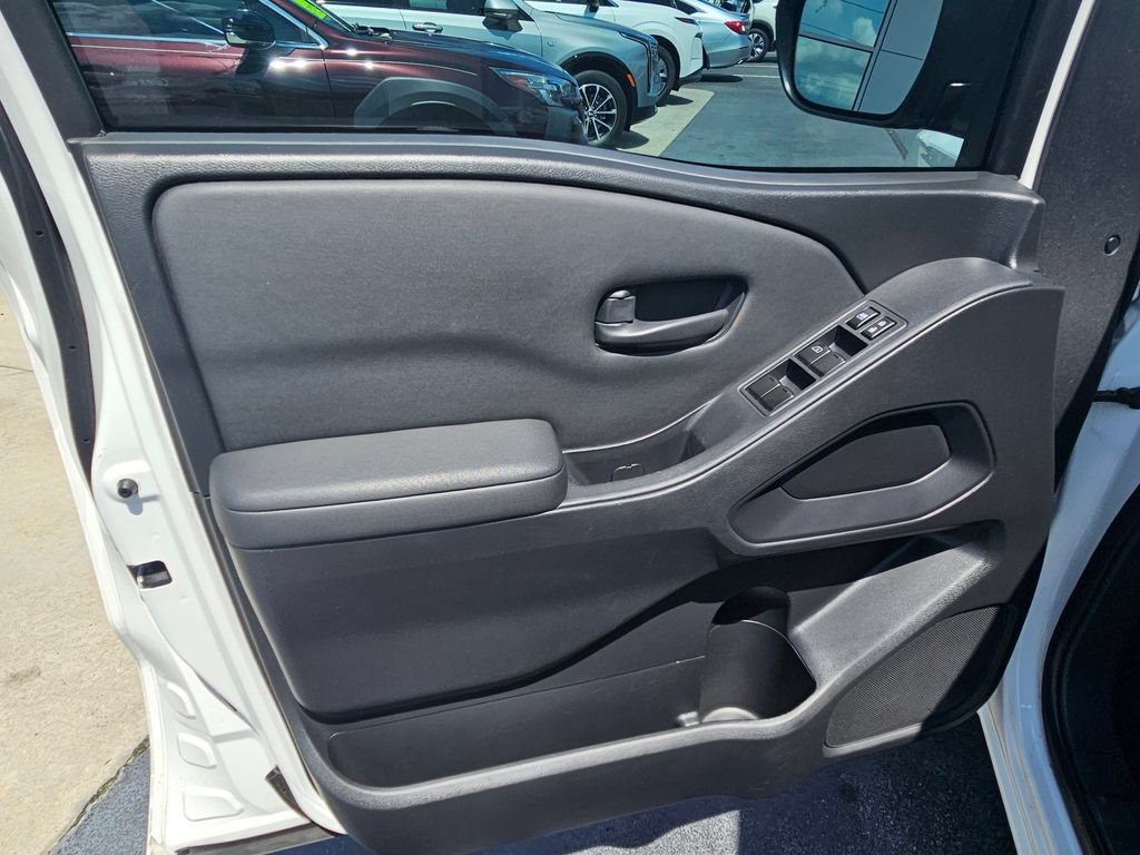 Used 2022 Nissan Frontier S w/ Technology Package RWD image 13