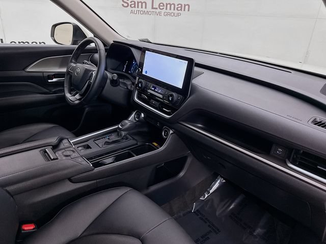 Used 2024 Toyota Grand Highlander AWD image 30
