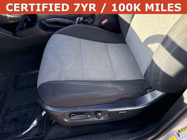 Used 2022 Toyota Tacoma TRD Off-Road w/ Technology Package AWD/4WD image 15