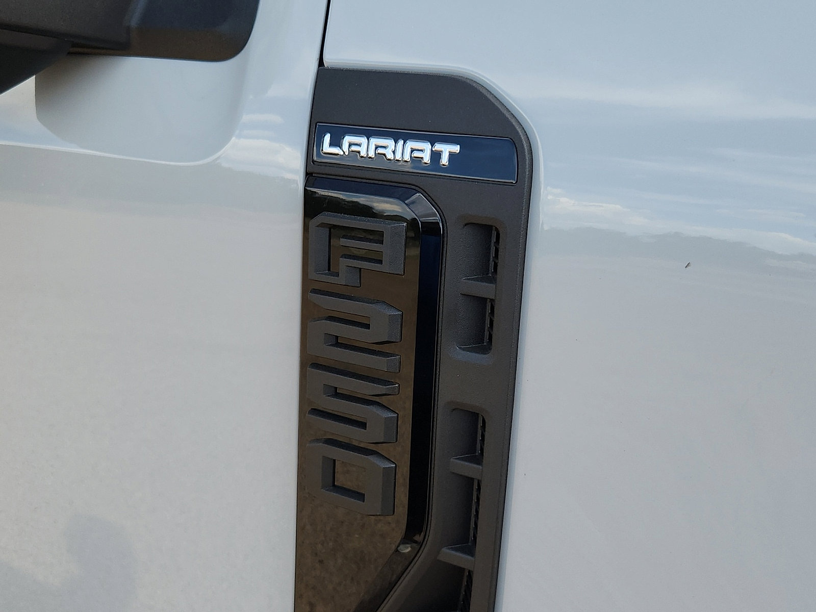 New 2026 Ford F250 Lariat image 9