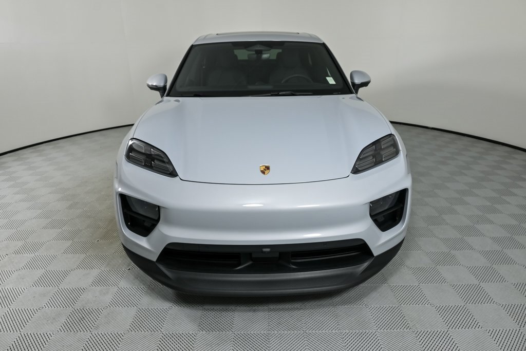 New 2025 Porsche Macan 4 Electric image 36