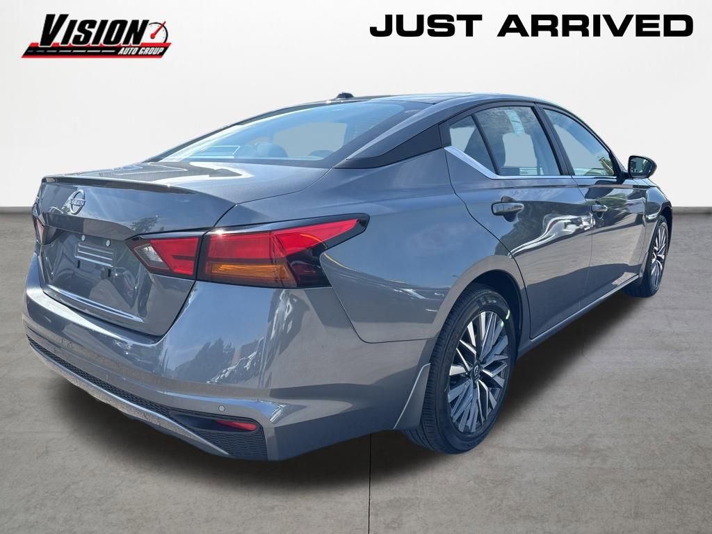 New 2026 Nissan Altima 2.5 SV FWD image 5