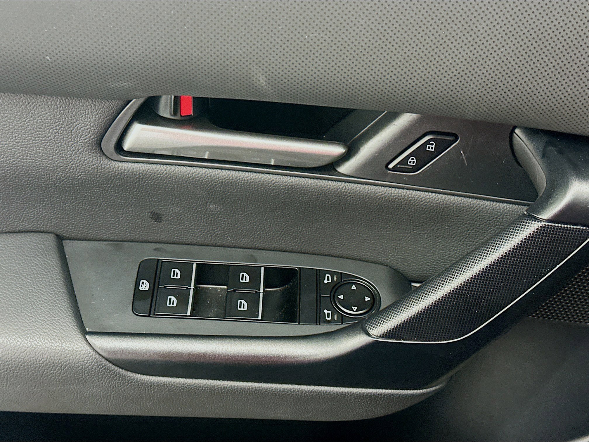 Used 2025 MAZDA CX-50 2.5 Hybrid w/ Preferred Pkg image 15