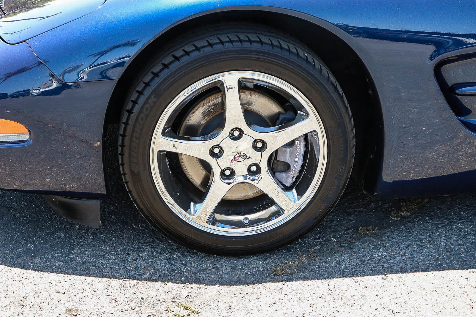 Used 2001 Chevrolet Corvette Convertible w/ Preferred Equipment Group2 RWD image 16