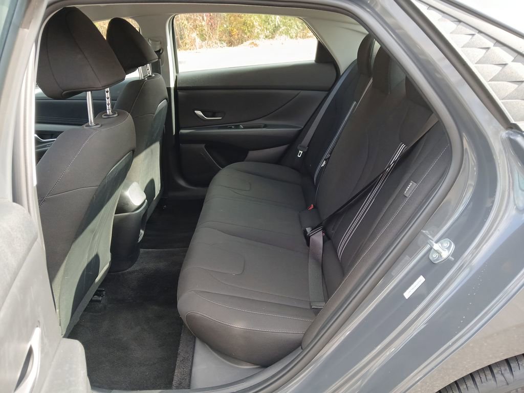 Used 2024 Hyundai Elantra SEL image 25