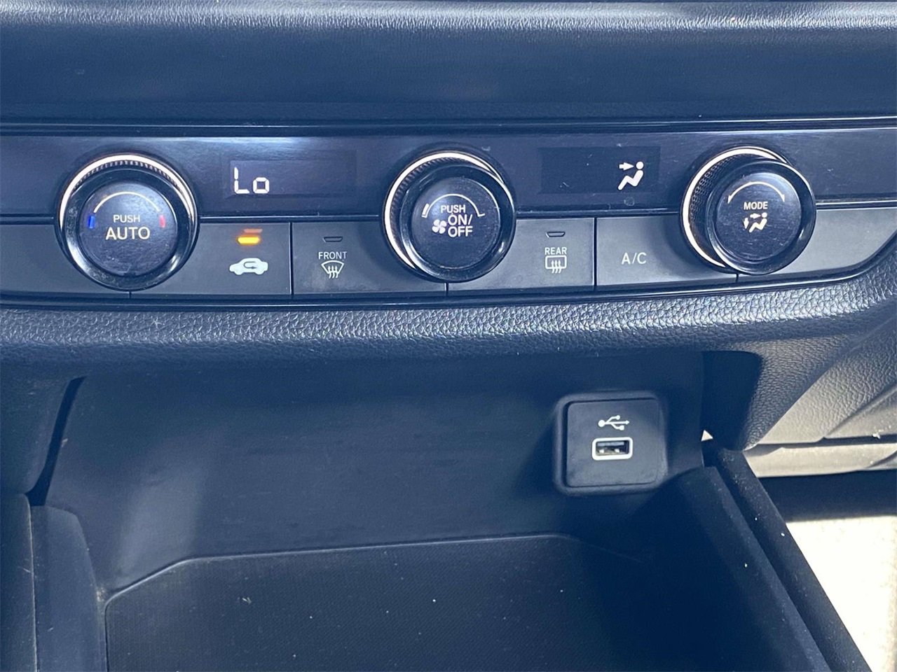 Used 2023 Honda HR-V LX image 26