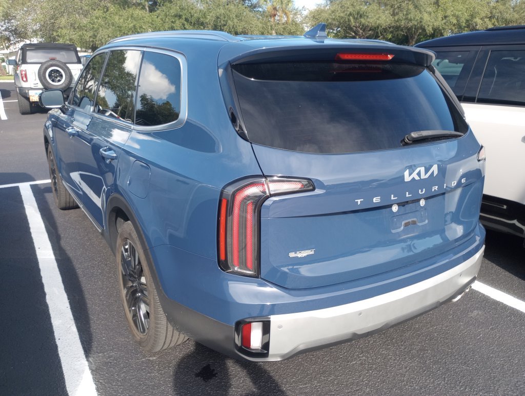 Used 2024 Kia Telluride SX FWD image 2