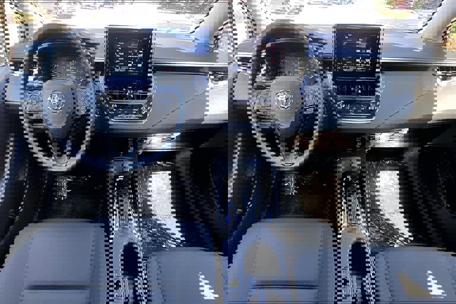 Used 2025 Toyota Corolla LE w/ LE Premium Package AWD/4WD image 15