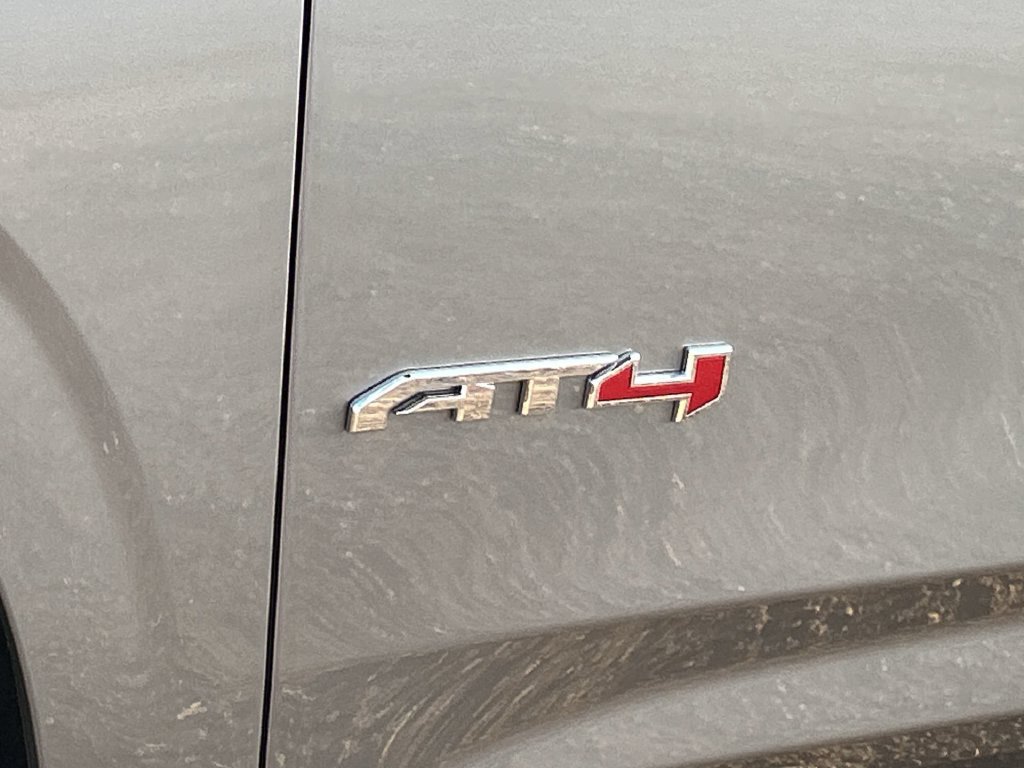 New 2026 GMC Yukon AT4 Ultimate AWD/4WD image 33