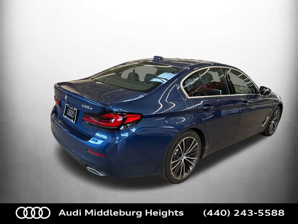 Used 2023 BMW 530e xDrive w/ Luxury Seating Package image 7