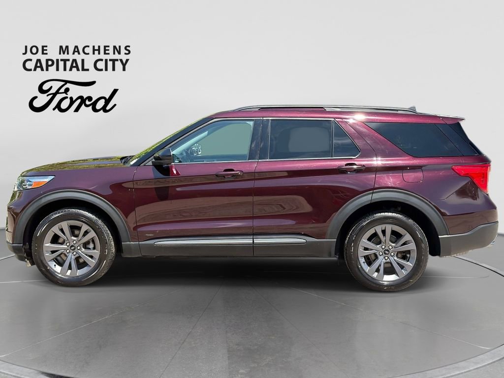 Used 2022 Ford Explorer XLT w/ Equipment Group 202A AWD/4WD image 8