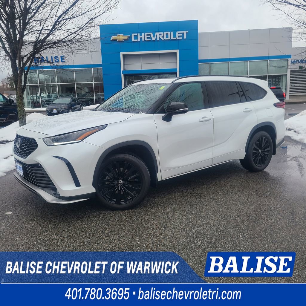 Used 2024 Toyota Highlander XSE image 1