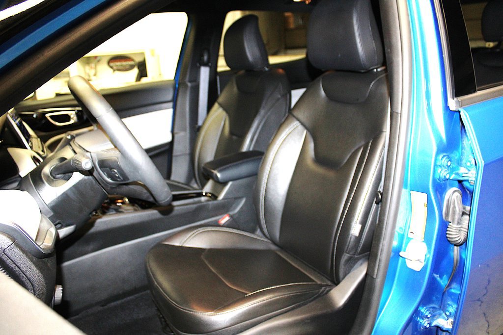 Certified 2025 Jeep Compass Limited AWD/4WD image 25