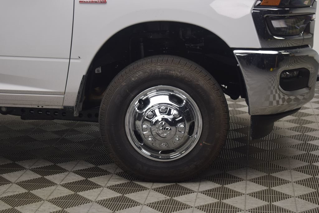 New 2026 RAM 3500 Tradesman w/ Chrome Appearance Group A AWD/4WD image 6