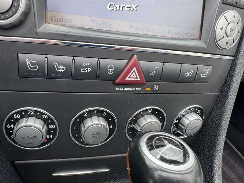 Used 2010 Mercedes-Benz SLK 350 image 29